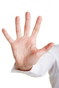 Fünf ausgestreckte Finger